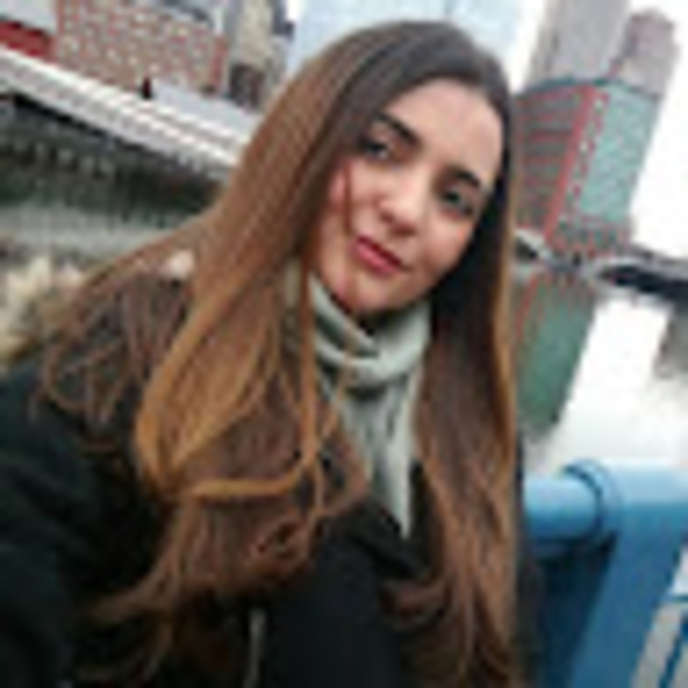 Meet your Posher, Manuela